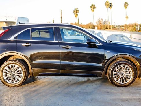 Used 2024 Cadillac XT4 Premium Luxury image 13