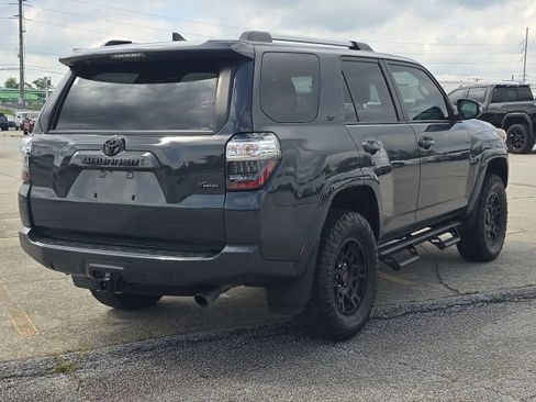 Used 2024 Toyota 4Runner SR5 Premium w/ Moonroof Package RWD image 5
