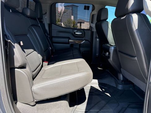Used 2019 Chevrolet Silverado 1500 LT Trail Boss AWD/4WD image 31