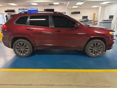 Used 2019 Jeep Cherokee High Altitude image 4