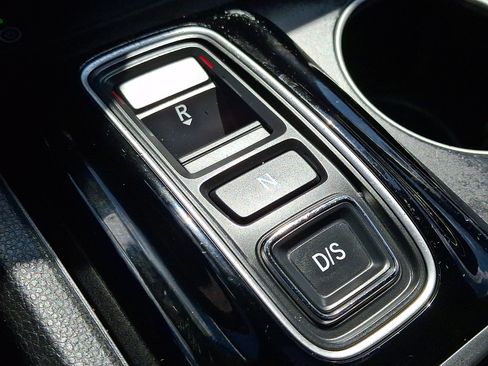 Used 2024 Honda Pilot Touring image 17