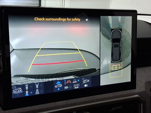 Used 2025 Toyota 4Runner Trailhunter image 24