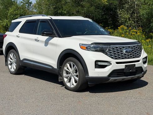 Used 2024 Ford Explorer Platinum w/ Technology Package AWD/4WD image 1