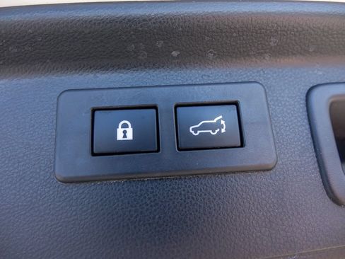 Used 2024 Subaru Forester Premium AWD/4WD image 27