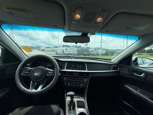 Used 2020 Kia Optima S w/ Paint Protection Package FWD image 9