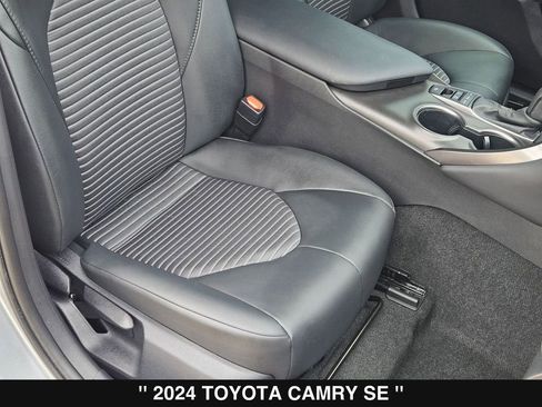 Used 2024 Toyota Camry SE FWD image 32