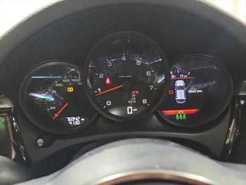 Used 2021 Porsche Macan AWD/4WD image 26