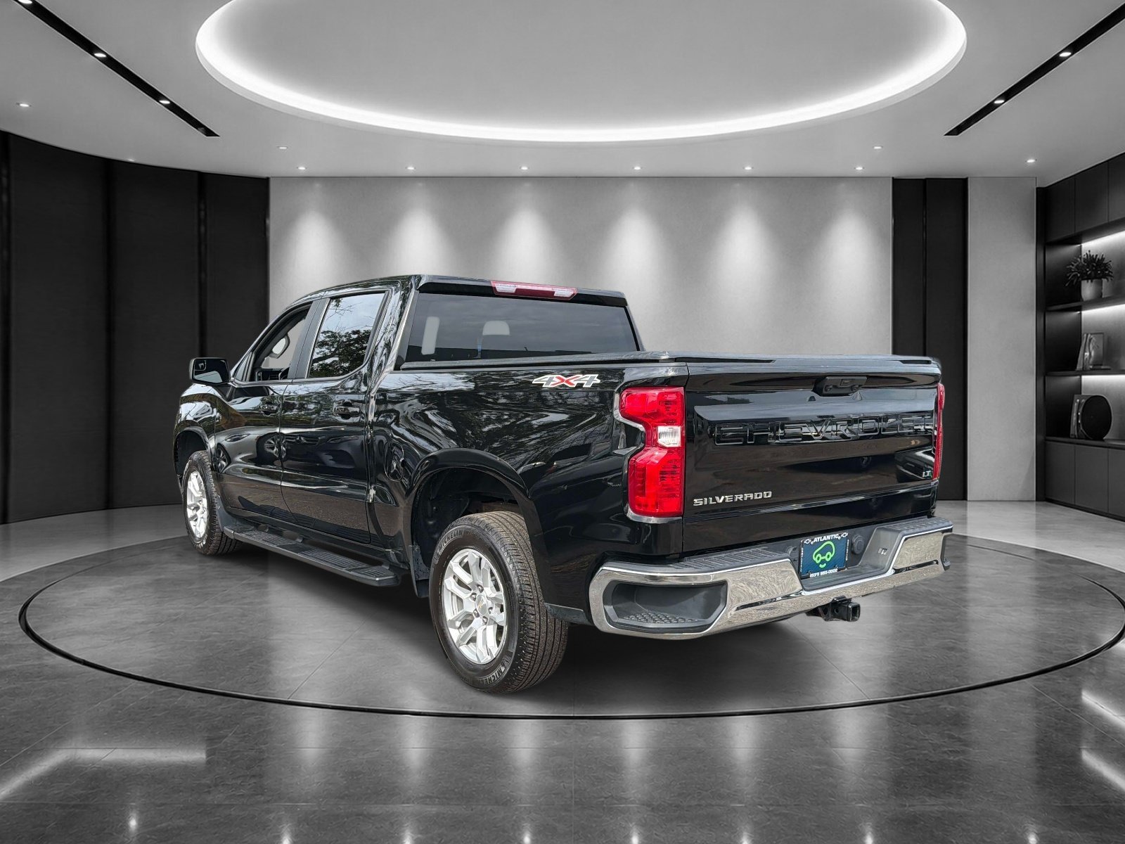 Used 2023 Chevrolet Silverado 1500 LT AWD/4WD image 4