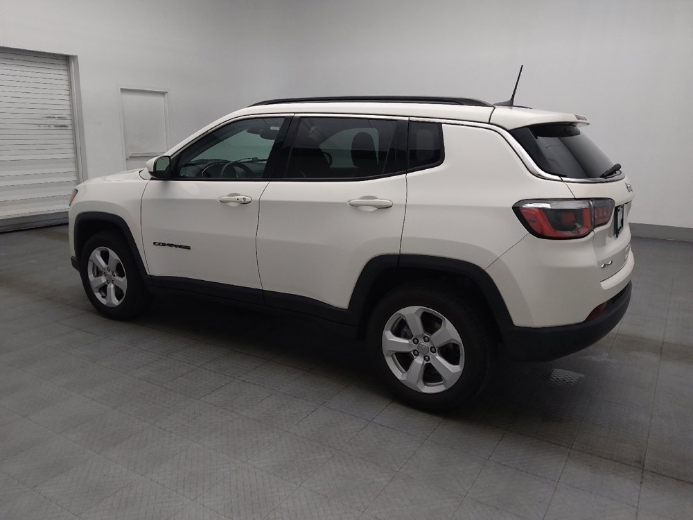 Used 2019 Jeep Compass Latitude w/ Popular Equipment Group AWD/4WD image 3