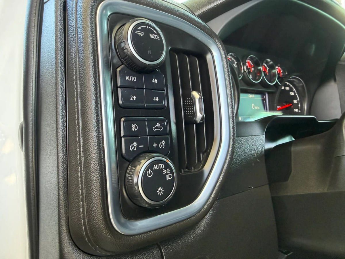 Used 2022 Chevrolet Silverado 3500 LT w/ Convenience Package AWD/4WD image 40