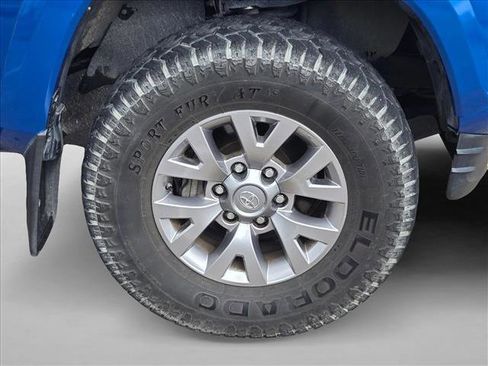 Used 2018 Toyota Tacoma SR5 image 21