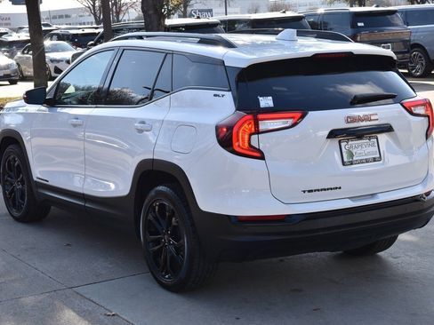 Used 2022 GMC Terrain SLT w/ Infotainment Package II image 10