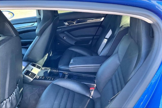 Used 2015 Porsche Panamera S RWD image 4