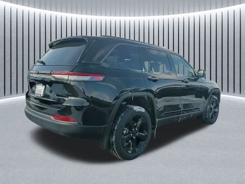 New 2026 Jeep Grand Cherokee Limited image 9