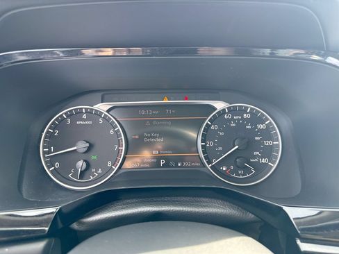 Used 2024 Nissan Pathfinder SV FWD image 14
