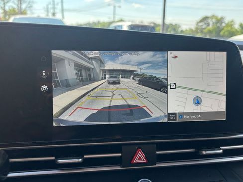 Used 2025 Hyundai Elantra SEL FWD image 30