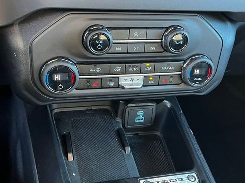 Used 2025 Ford Bronco Big Bend image 28