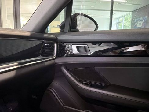 Used 2020 Porsche Panamera 4S AWD/4WD image 21