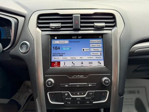 Used 2019 Ford Fusion SE FWD image 45