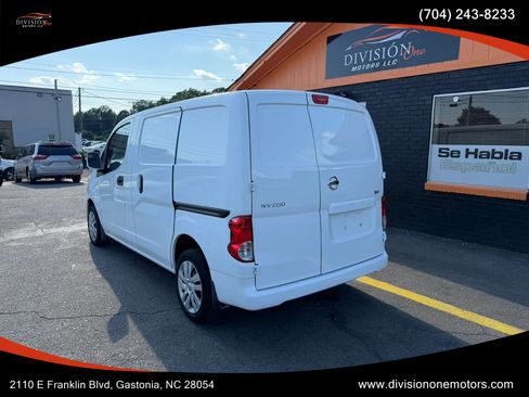 Used 2015 Nissan NV200 SV w/ Technology Package FWD image 3
