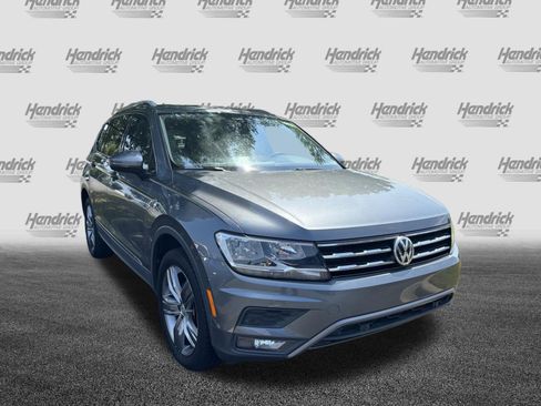 Used 2020 Volkswagen Tiguan SEL FWD image 6