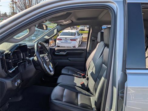 Used 2024 GMC Sierra 1500 SLT image 14