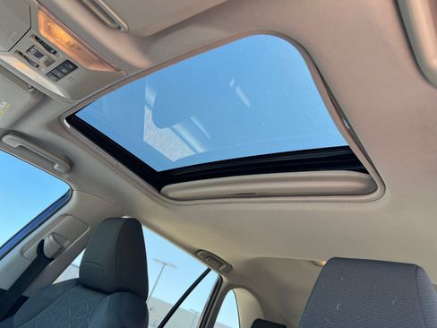 Used 2019 Toyota RAV4 XLE w/ Convenience Package AWD/4WD image 31
