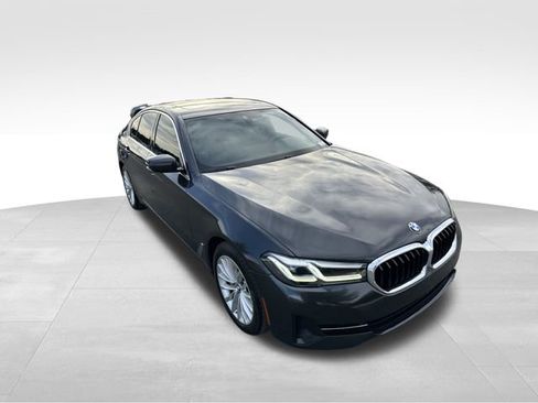 Used 2022 BMW 530i xDrive 530i xDrive w/ Luxury Seating Package image 7