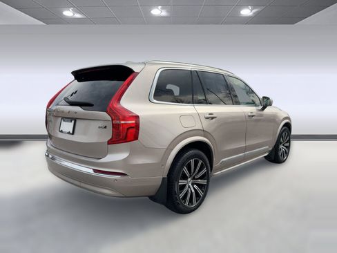 Certified 2023 Volvo XC90 B6 Plus w/ Protection Package image 8