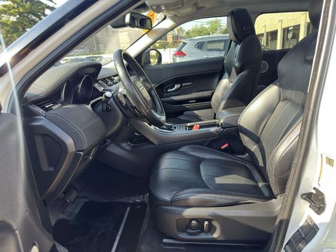 Used 2018 Land Rover Range Rover Evoque SE image 20