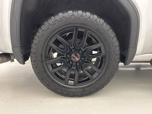 Used 2022 GMC Sierra 1500 Elevation AWD/4WD image 9