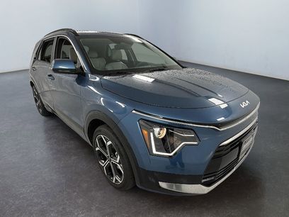 New 2025 Kia Niro EX Touring