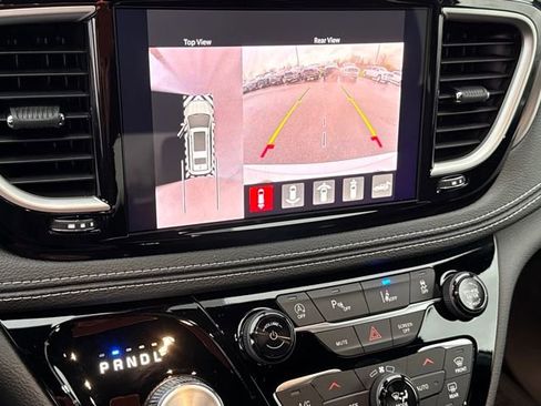 New 2026 Chrysler Pacifica Select image 28