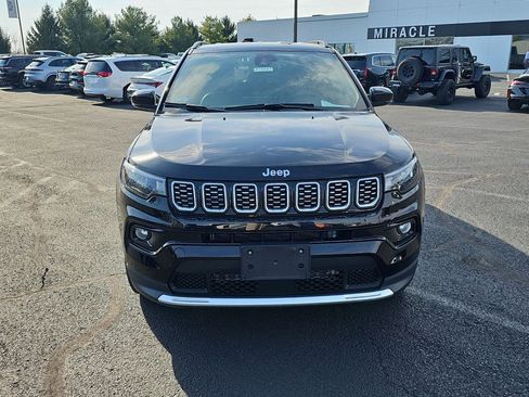 Used 2025 Jeep Compass Limited AWD/4WD image 2
