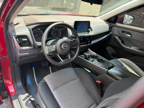Used 2022 Nissan Rogue SV FWD image 23