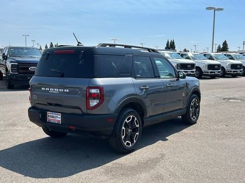 Used 2022 Ford Bronco Sport Outer Banks w/ Tech Package image 3