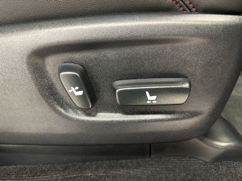 Used 2024 Toyota 4Runner TRD Off-Road Premium image 25