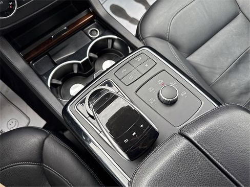 Used 2018 Mercedes-Benz GLS 450 4MATIC image 38