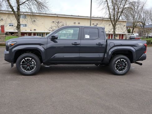 Used 2026 Toyota Tacoma TRD Sport image 3