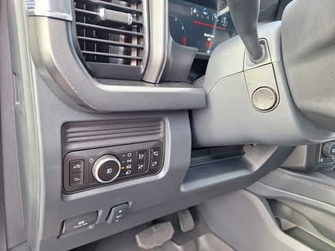 New 2026 Ford F250 Platinum image 4