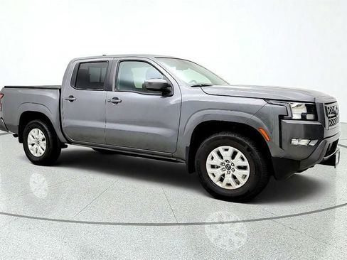 Used 2023 Nissan Frontier SV w/ SV Convenience Package AWD/4WD image 3