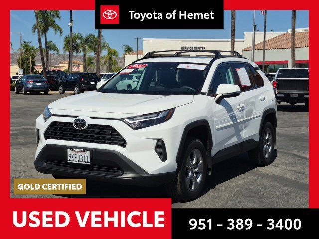 Used 2023 Toyota RAV4 XLE w/ Convenience Package FWD image 1