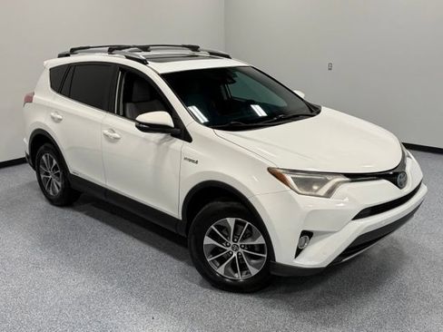 Used 2018 Toyota RAV4 XLE w/ Convenience Package AWD/4WD image 40