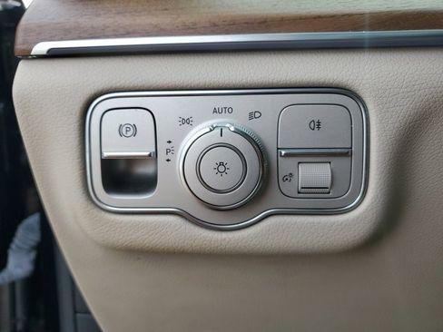 Used 2022 Mercedes-Benz GLE 350 w/ Premium Package image 36