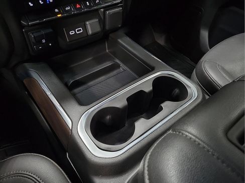 Used 2021 GMC Sierra 1500 SLT w/ SLT Convenience Package AWD/4WD image 17