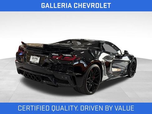Used 2025 Chevrolet Corvette Z06 w/ Stealth Interior Trim Package RWD image 4