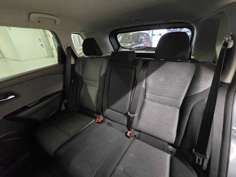 Used 2023 Nissan Rogue SV FWD image 17