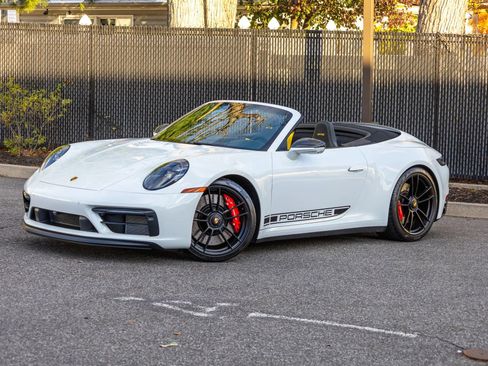 Used 2024 Porsche 911 Carrera 4 GTS image 11