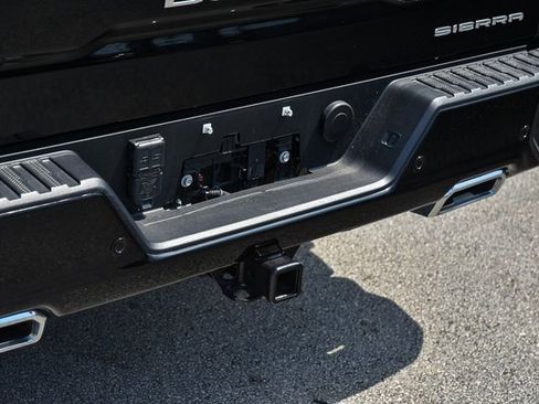 Used 2024 GMC Sierra 1500 Denali w/ Technology Package image 23