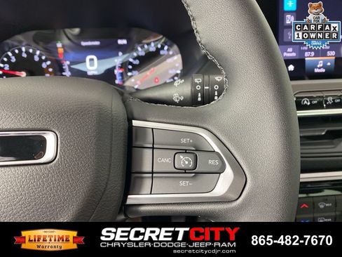 Used 2026 Jeep Compass Latitude AWD/4WD image 16